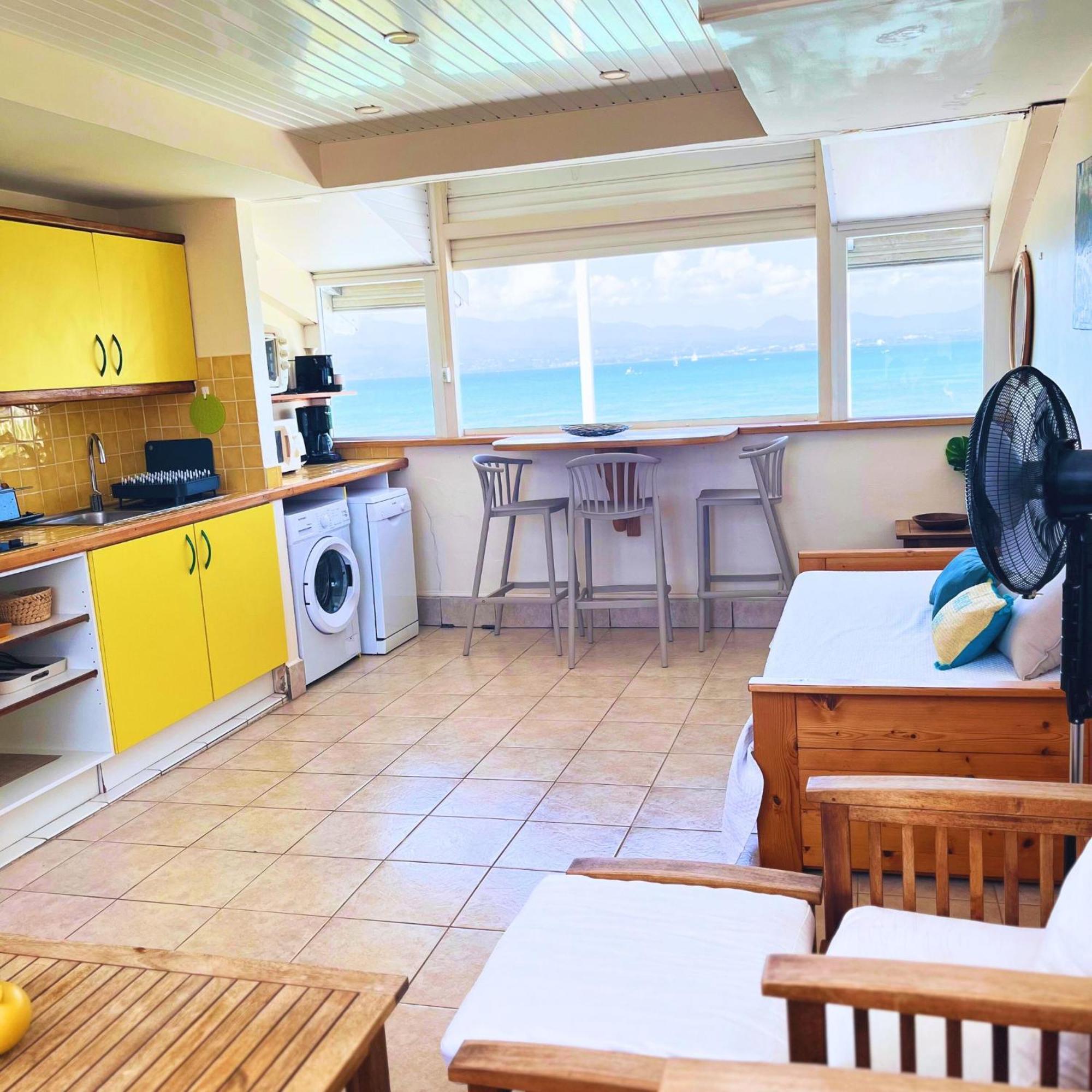 Appartement Les Yuccas, Vue Sur La Mer Et Les Montagnes Le Gosier  Exterior photo