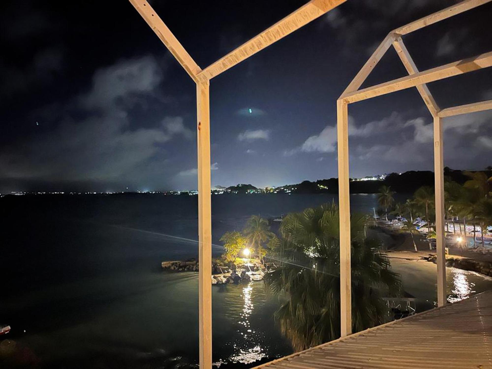 Appartement Les Yuccas, Vue Sur La Mer Et Les Montagnes Le Gosier  Exterior photo
